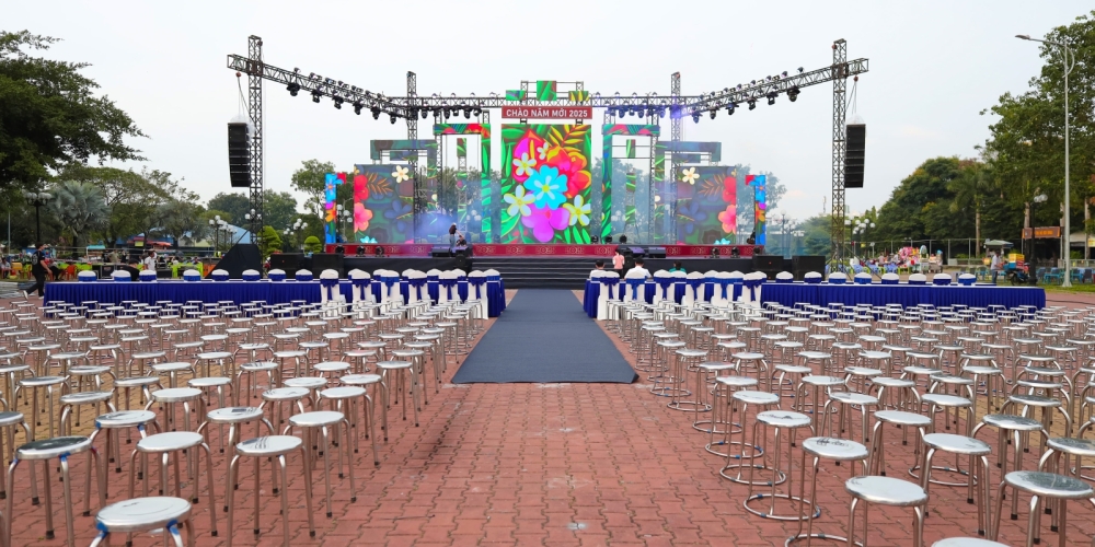 Countdown Tết dương lịch 2025