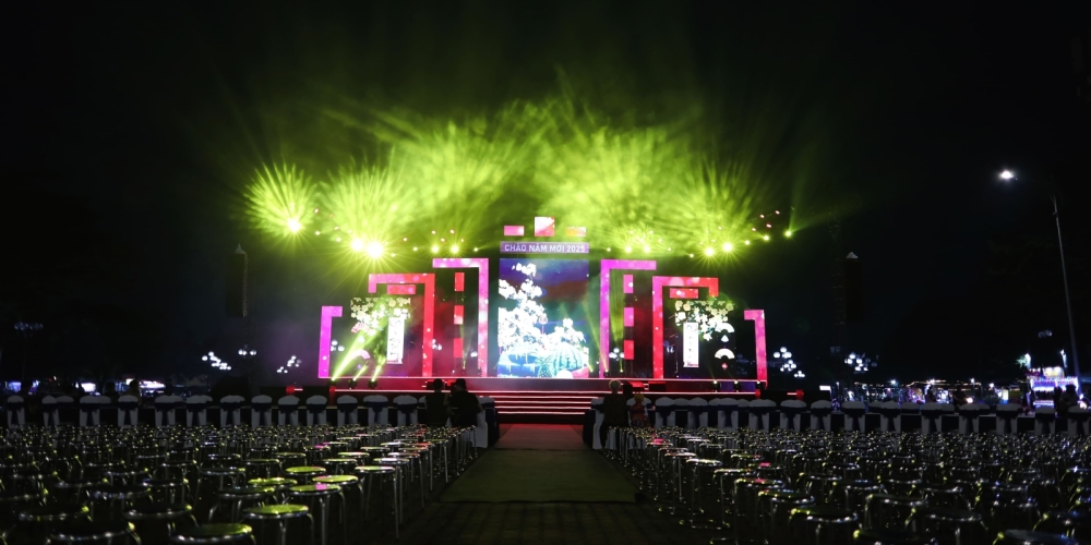 Countdown Tết dương lịch 2025
