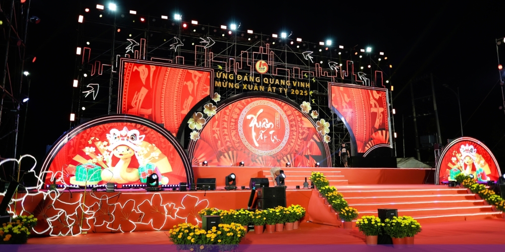 Countdown Tết âm lịch 2025
