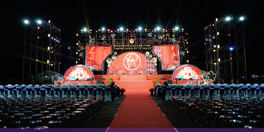 Countdown Tết âm lịch 2025