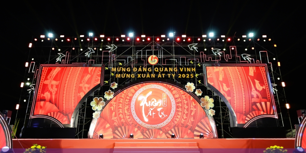 Countdown Tết âm lịch 2025