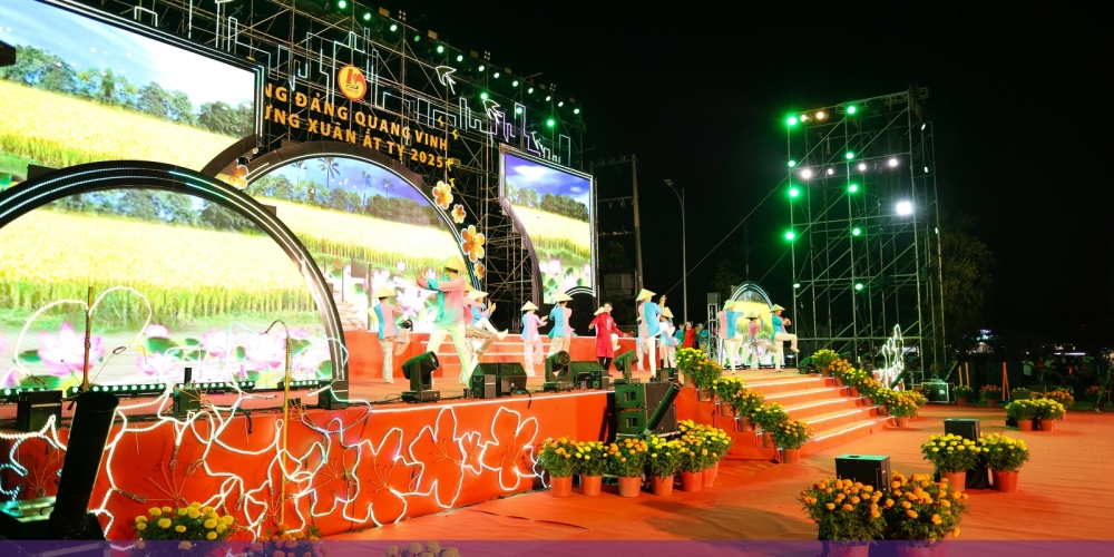 Countdown Tết âm lịch 2025