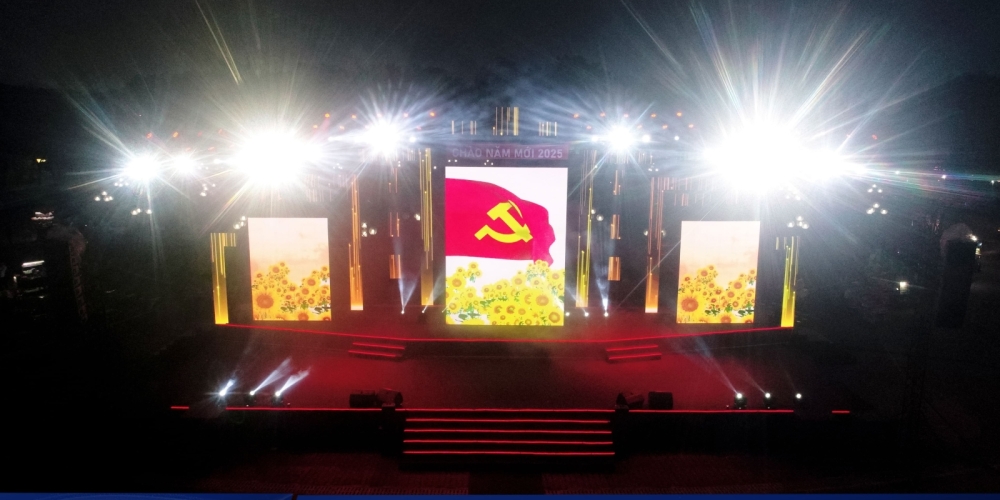 Countdown Tết dương lịch 2025